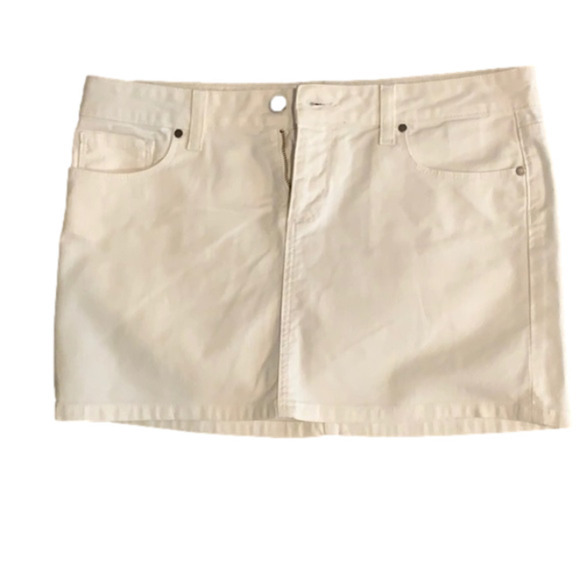 PAIGE Dresses & Skirts - White denim Paige mini skirt-size 30